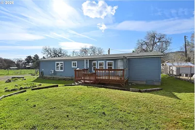 1043 Irvine St, The Dalles, OR 97058 - Photo 5