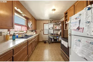 129 E Catherine Ave, Milton-Freewater, OR 97862 - Photo 7