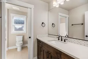 3813 SE Pipers Dr, Hillsboro, OR 97123 - Photo 33