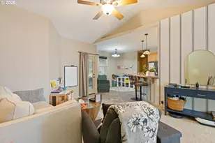 849 N View Dr, Winchester, OR 97495 - Photo 9