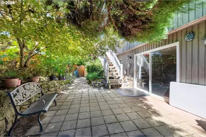 2530 SW 23rd St, Gresham, OR 97080 - Photo 27