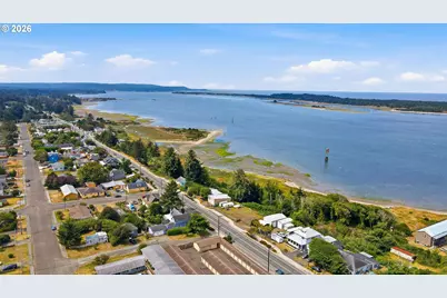 228 S Empire Blvd, Coos Bay, OR 97420 - Photo 45