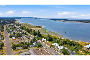 228 S Empire Blvd, Coos Bay, OR 97420 - Photo 45
