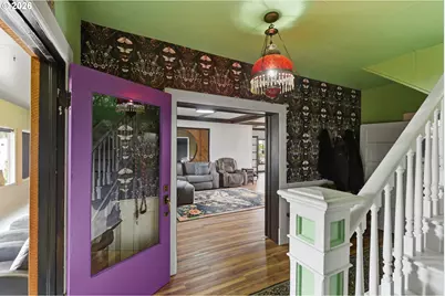 228 S Empire Blvd, Coos Bay, OR 97420 - Photo 3