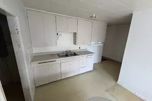 740 14th St, Springfield, OR 97477 - Photo 5