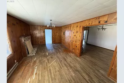 740 14th St, Springfield, OR 97477 - Photo 3