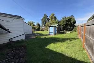740 14th St, Springfield, OR 97477 - Photo 13