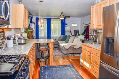 794 N Keene Way Dr, Medford, OR 97504 - Photo 11