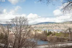 402 Bluff Rd, Hood River, OR 97031 - Photo 13