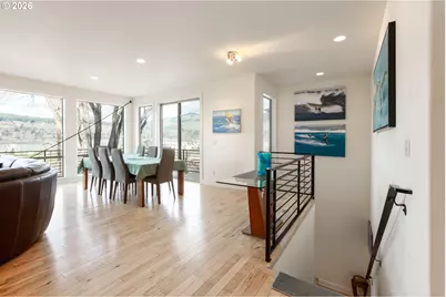 402 Bluff Rd, Hood River, OR 97031 - Photo 7