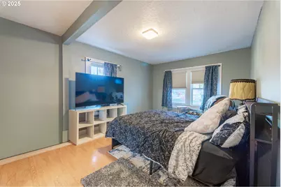 745 NE 16th St, Salem, OR 97301 - Photo 11