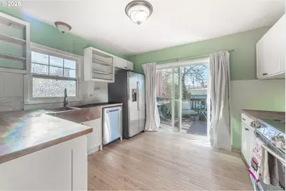 745 NE 16th St, Salem, OR 97301 - Photo 7