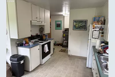 2491 Augusta St, Eugene, OR 97403 - Photo 7