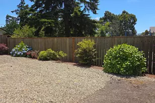 2065 17th St, North Bend, OR 97459 - Photo 9