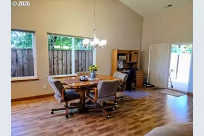 2065 17th St, North Bend, OR 97459 - Photo 17