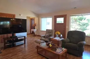 2065 17th St, North Bend, OR 97459 - Photo 13