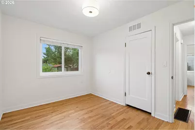 9216 SE Alder St, Portland, OR 97216 - Photo 17