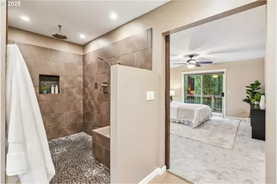 10114 SE Clatsop St, Portland, OR 97266 - Photo 25
