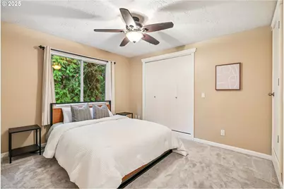 10114 SE Clatsop St, Portland, OR 97266 - Photo 29