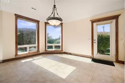 219 Schooner Bay Dr, Brookings, OR 97415 - Photo 11