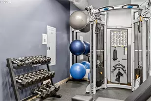 949 NW Overton St, Portland, OR 97209 - Photo 21