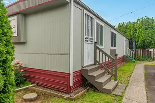 13055 SE Stark St, Portland, OR 97233 - Photo 3