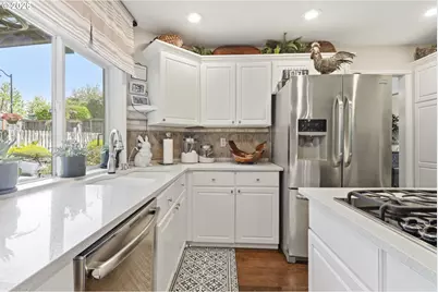 16697 NW Graf St, Portland, OR 97229 - Photo 7