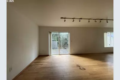 1006 NE Mariners Loop, Portland, OR 97211 - Photo 15