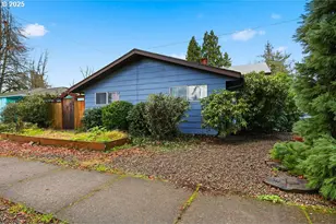 207 W D St, Springfield, OR 97477 - Photo 3