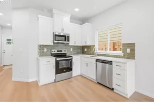 1228 SE 151st Ave, Portland, OR 97233 - Photo 7