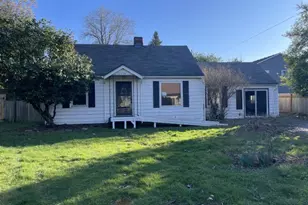 5808 SE Laurel St, Milwaukie, OR 97222 - Photo 1