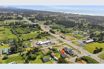 195 17th St SE, Bandon, OR 97411 - Photo 19
