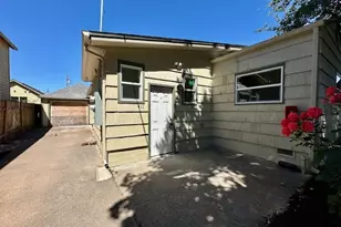 411 NE 92nd Ave, Portland, OR 97220 - Photo 23