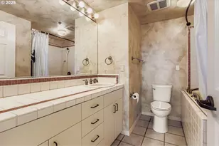 1132 SW 19th Ave, Portland, OR 97205 - Photo 25