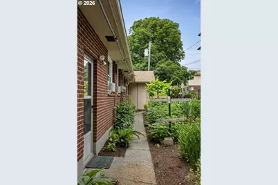 1511 NE Hancock St, Portland, OR 97212 - Photo 17