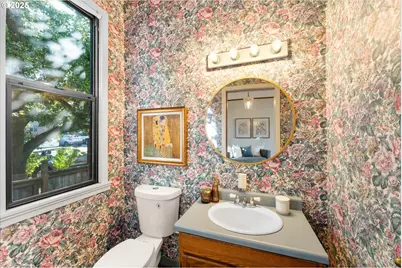 3635 S Corbett Ave, Portland, OR 97239 - Photo 15