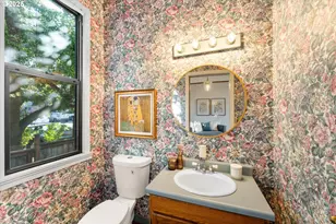 3635 S Corbett Ave, Portland, OR 97239 - Photo 15