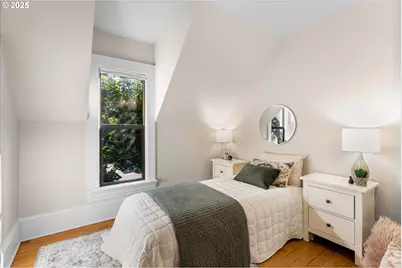 3635 S Corbett Ave, Portland, OR 97239 - Photo 3