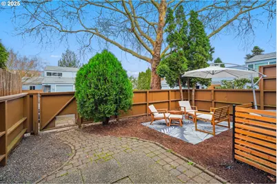 1630 NW Eastbrook Ct, Beaverton, OR 97006 - Photo 19