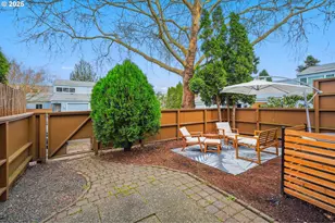 1630 NW Eastbrook Ct, Beaverton, OR 97006 - Photo 19