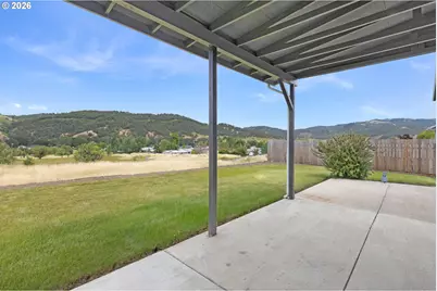 179 Rainbow Ridge Ave, Roseburg, OR 97471 - Photo 33