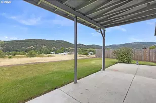 179 Rainbow Ridge Ave, Roseburg, OR 97471 - Photo 33