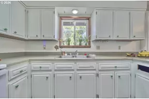 321 W Date St, Powers, OR 97466 - Photo 9