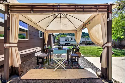 321 W Date St, Powers, OR 97466 - Photo 23