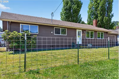 321 W Date St, Powers, OR 97466 - Photo 7