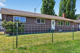 321 W Date St, Powers, OR 97466 - Photo 7