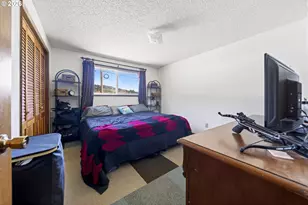 321 W Date St, Powers, OR 97466 - Photo 23