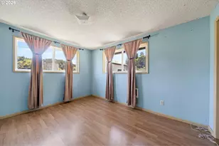 321 W Date St, Powers, OR 97466 - Photo 15