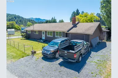 321 W Date St, Powers, OR 97466 - Photo 5