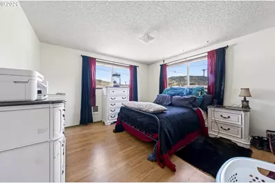 321 W Date St, Powers, OR 97466 - Photo 17